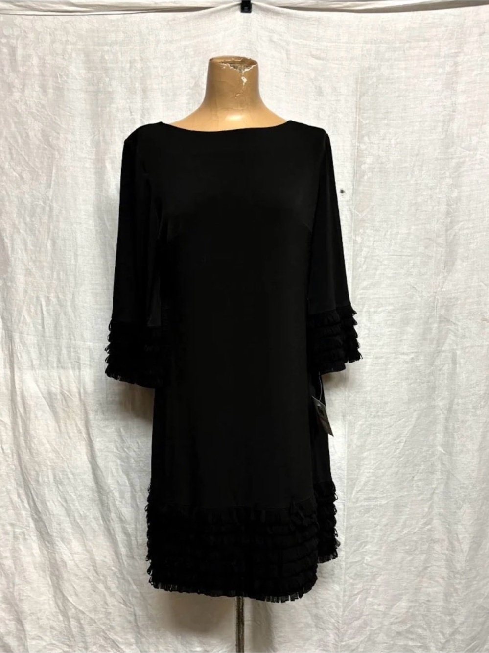 Donna Morgan Black Ruffle-Trim Shift Dress